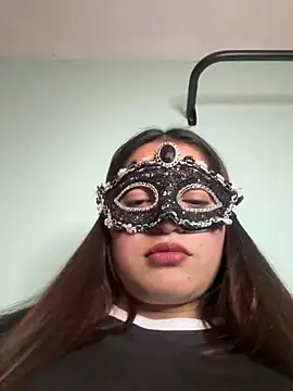 LiaDravenX online show from February 4, 2026, 7:42 pm