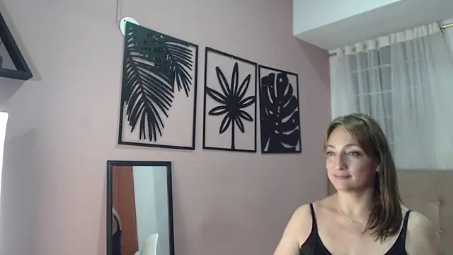 amara rousse1 online show from July 12, 2026, 1:01 pm