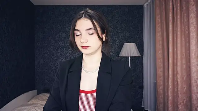 CoraleeTindel online show from October 3, 2025, 3:46 pm