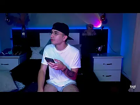 eriikjoness online show from October 26, 2025, 4:24 am