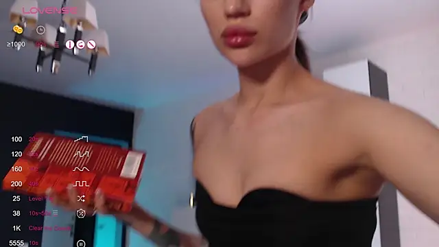 JadeSwift online show from September 21, 2025, 10:09 am