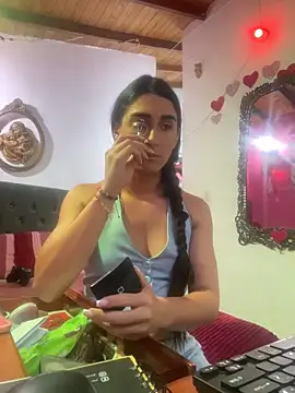 lola diez online show from October 11, 2025, 10:22 pm