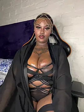 Snapshot of QUEEN_NOBUHLE_777 chatting on March 20, 2026, 11:39 pm QUEEN NOBUHLE 777 online show from March 20, 2026, 11:39 pm