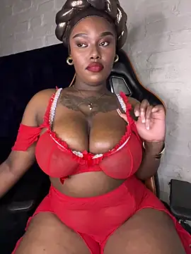 Snapshot of QUEEN_NOBUHLE_777 chatting on February 18, 2026, 10:50 pm QUEEN NOBUHLE 777 online show from February 18, 2026, 10:50 pm