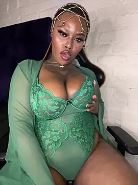 Snapshot of QUEEN_NOBUHLE_777 chatting on March 14, 2026, 9:54 pm QUEEN NOBUHLE 777 online show from March 14, 2026, 9:54 pm