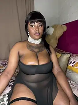 Snapshot of QUEEN_NOBUHLE_777 chatting on May 21, 2026, 11:13 pm QUEEN NOBUHLE 777 online show from May 21, 2026, 11:13 pm