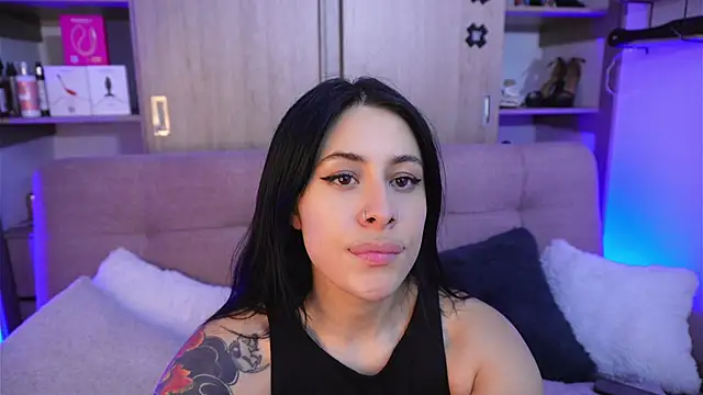 SophiieCumsx online show from April 15, 2026, 2:17 am