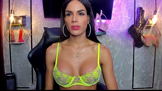 Snapshot of STEFANYA_DOMI chatting on September 18, 2025, 3:20 am STEFANYA DOMI online show from September 18, 2025, 3:20 am