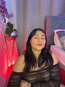 Elyross1  online show from October 19, 2025, 10:45 pm