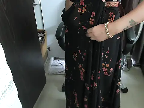 sexymita  online show from October 4, 2025, 3:52 am