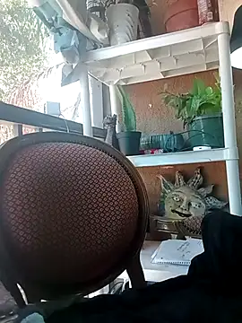 Goldenndoll online show from November 23, 2025, 8:41 pm