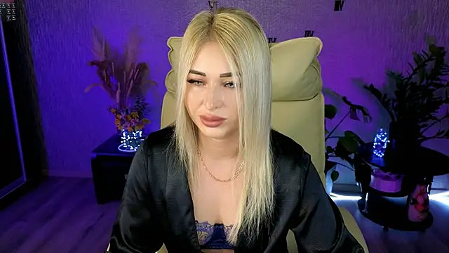 NikkiiStill online show from April 29, 2026, 11:22 pm