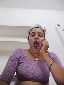 Snapshot of Sonam_shinde chatting on June 10, 2026, 7:59 pm Sonam shinde online show from June 10, 2026, 7:59 pm