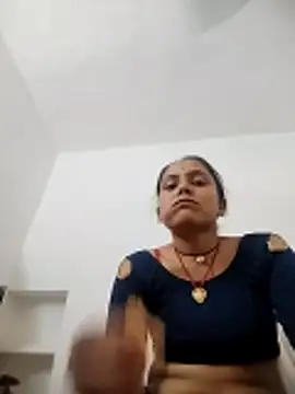 Snapshot of Sonam_shinde chatting on April 29, 2026, 10:19 am Sonam shinde online show from April 29, 2026, 10:19 am