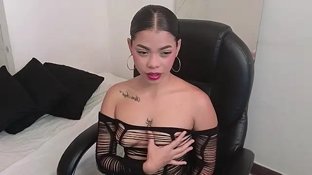 Snapshot of Anny_mendes chatting on December 4, 2025, 4:33 am Anny mendes online show from December 4, 2025, 4:33 am