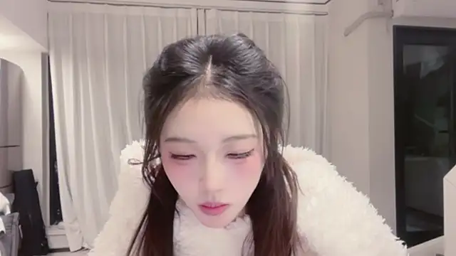 ZhaoZhao-ZM online show from October 29, 2025, 1:21 pm