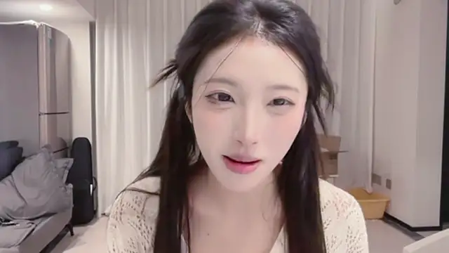 ZhaoZhao-ZM online show from October 15, 2025, 1:30 pm