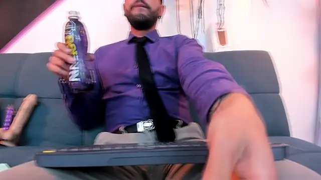 Snapshot of DanteWinter chatting on October 11, 2025, 3:18 am DanteWinter online show from October 11, 2025, 3:18 am