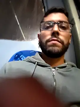 Snapshot of DanteWinter chatting on October 17, 2025, 2:15 am DanteWinter online show from October 17, 2025, 2:15 am