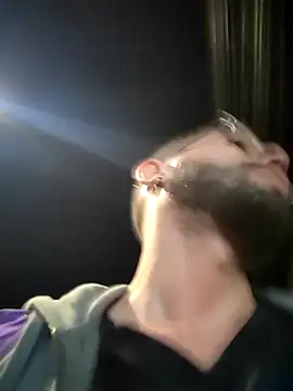 Snapshot of DanteWinter chatting on October 19, 2025, 1:52 am DanteWinter online show from October 19, 2025, 1:52 am