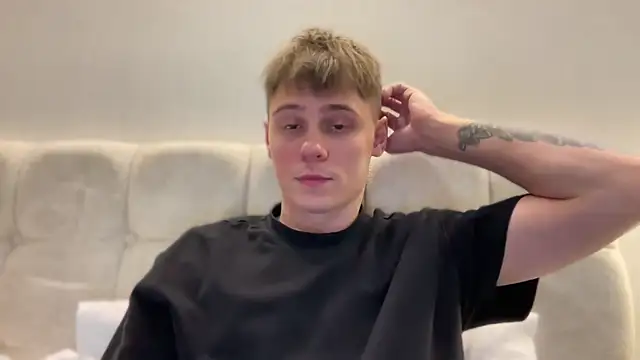 Snapshot of Tyler_Garner chatting on September 19, 2025, 12:25 am Tyler Garner online show from September 19, 2025, 12:25 am