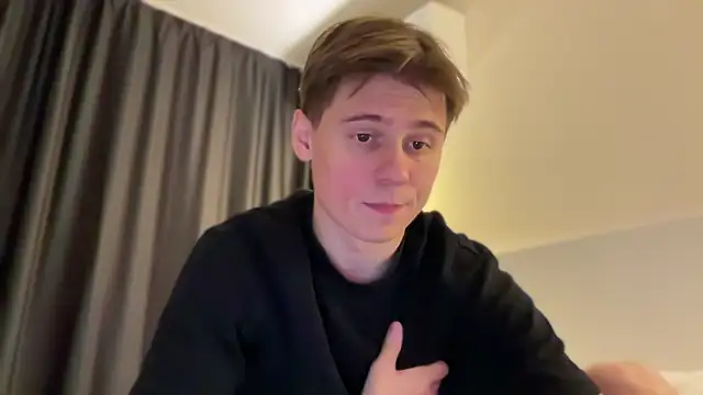 Snapshot of Tyler_Garner chatting on October 18, 2025, 8:33 pm Tyler Garner online show from October 18, 2025, 8:33 pm