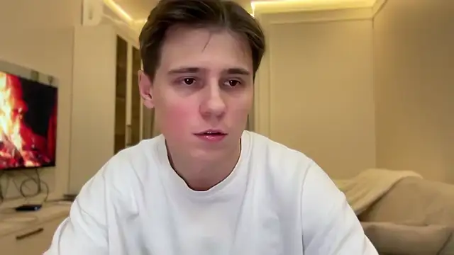 Snapshot of Tyler_Garner chatting on October 29, 2025, 2:27 pm Tyler Garner online show from October 29, 2025, 2:27 pm