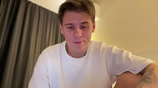 Snapshot of Tyler_Garner chatting on October 25, 2025, 2:50 pm Tyler Garner online show from October 25, 2025, 2:50 pm