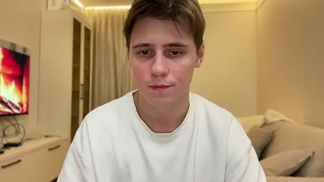 Snapshot of Tyler_Garner chatting on October 30, 2025, 4:37 pm Tyler Garner online show from October 30, 2025, 4:37 pm