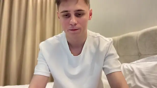 Snapshot of Tyler_Garner chatting on September 13, 2025, 5:24 pm Tyler Garner online show from September 13, 2025, 5:24 pm