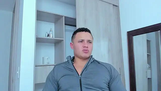 KingLevi01 online show from February 2, 2026, 10:20 pm