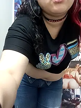 Curvy-Queen online show from October 2, 2025, 3:21 am