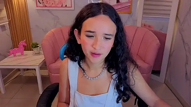 Snapshot of bella_vibess_s chatting on June 18, 2026, 9:14 am bella vibess s online show from June 18, 2026, 9:14 am