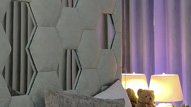 Snapshot of NicoleArmani chatting on July 15, 2026, 8:27 pm NicoleArmani online show from July 15, 2026, 8:27 pm