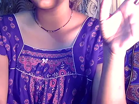 dreamgirl20262 online show from November 20, 2025, 8:59 am