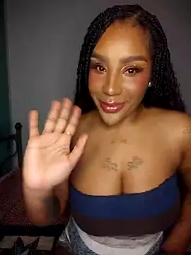 Queen Amara online show from April 28, 2026, 3:55 am