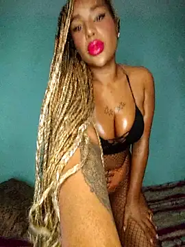 Snapshot of Queen_Amara chatting on November 2, 2025, 2:38 am Queen Amara online show from November 2, 2025, 2:38 am