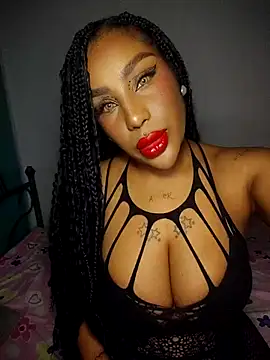 Queen Amara online show from April 29, 2026, 3:43 am