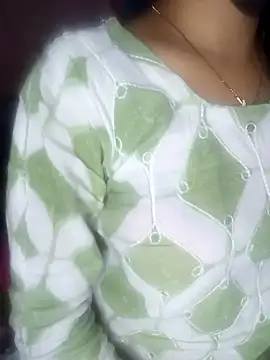 Komal-Rajput online show from December 17, 2025, 4:34 pm