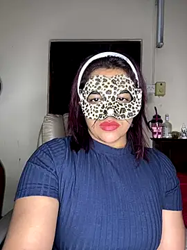 Snapshot of SLNatasha chatting on November 15, 2025, 12:25 am SLNatasha online show from November 15, 2025, 12:25 am