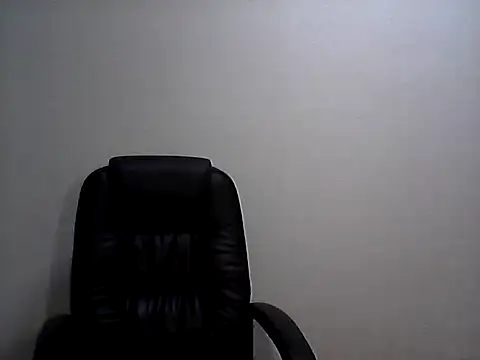 Snapshot of EllaLove2277 chatting on October 17, 2025, 6:28 am EllaLove2277 online show from October 17, 2025, 6:28 am