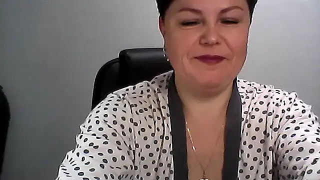 Snapshot of EllaLove2277 chatting on November 28, 2025, 1:44 pm EllaLove2277 online show from November 28, 2025, 1:44 pm