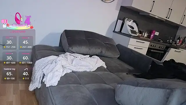 Lyra XX online show from March 11, 2026, 8:03 pm