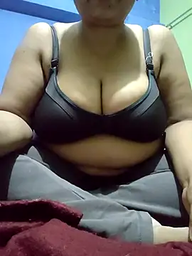 Snapshot of bitch-horny chatting on October 18, 2025, 3:58 pm bitch-horny online show from October 18, 2025, 3:58 pm