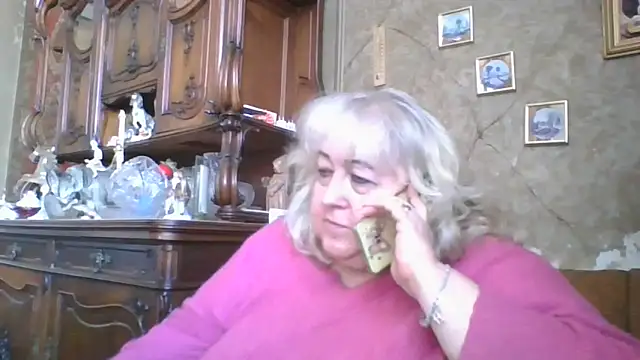 Snapshot of Lala-Love56 chatting on May 5, 2026, 12:52 pm Lala-Love56 online show from May 5, 2026, 12:52 pm