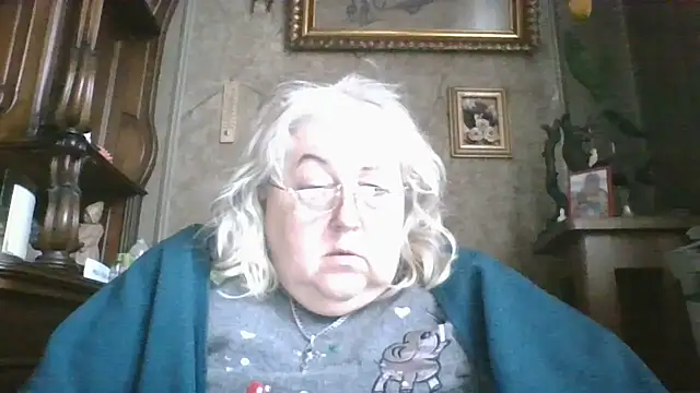 Snapshot of Lala-Love56 chatting on November 17, 2025, 12:42 pm Lala-Love56 online show from November 17, 2025, 12:42 pm