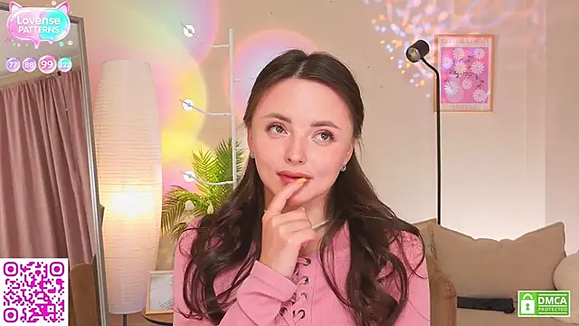 Snapshot of OliviaKis_ chatting on July 21, 2026, 8:15 am OliviaKis online show from July 21, 2026, 8:15 am