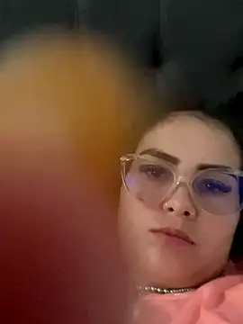 Snapshot of amberbakee chatting on November 2, 2025, 1:32 am amberbakee online show from November 2, 2025, 1:32 am