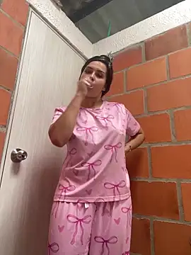 Snapshot of amberbakee chatting on November 26, 2025, 3:34 pm amberbakee online show from November 26, 2025, 3:34 pm