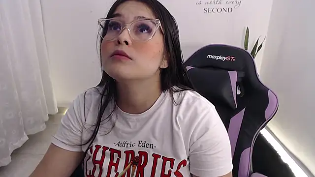 Snapshot of amberbakee chatting on June 24, 2026, 2:15 pm amberbakee online show from June 24, 2026, 2:15 pm